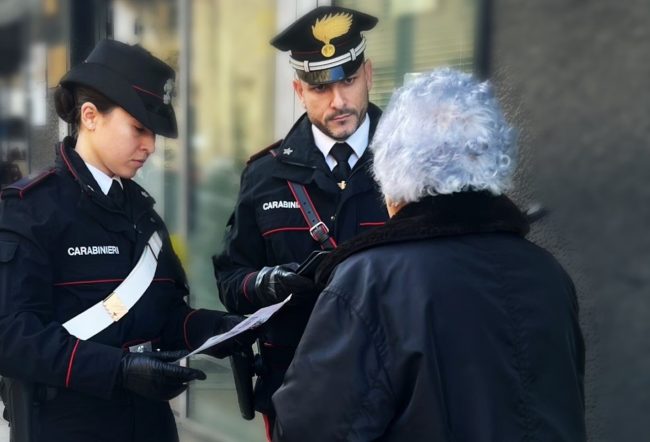 Si finge carabiniere e truffa anziano: arrestato catanese. Denunciato anche il complice