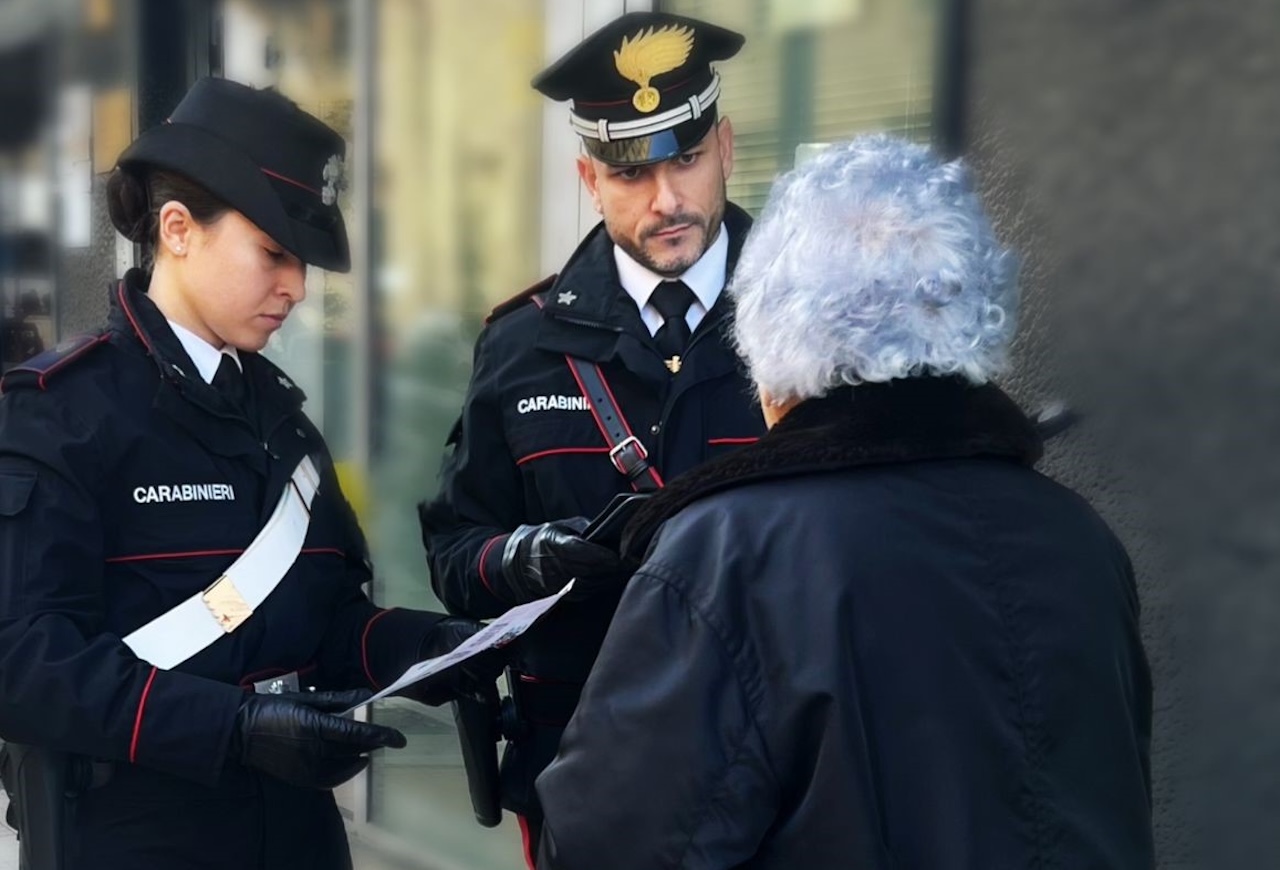 Si finge carabiniere e truffa anziano: arrestato catanese. Denunciato anche il complice