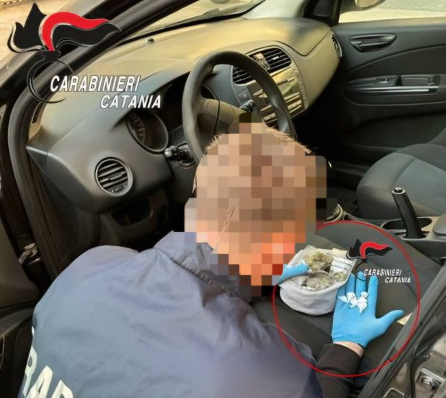 Catania, droga “a domicilio” ad Ognina: in manette un 31enne