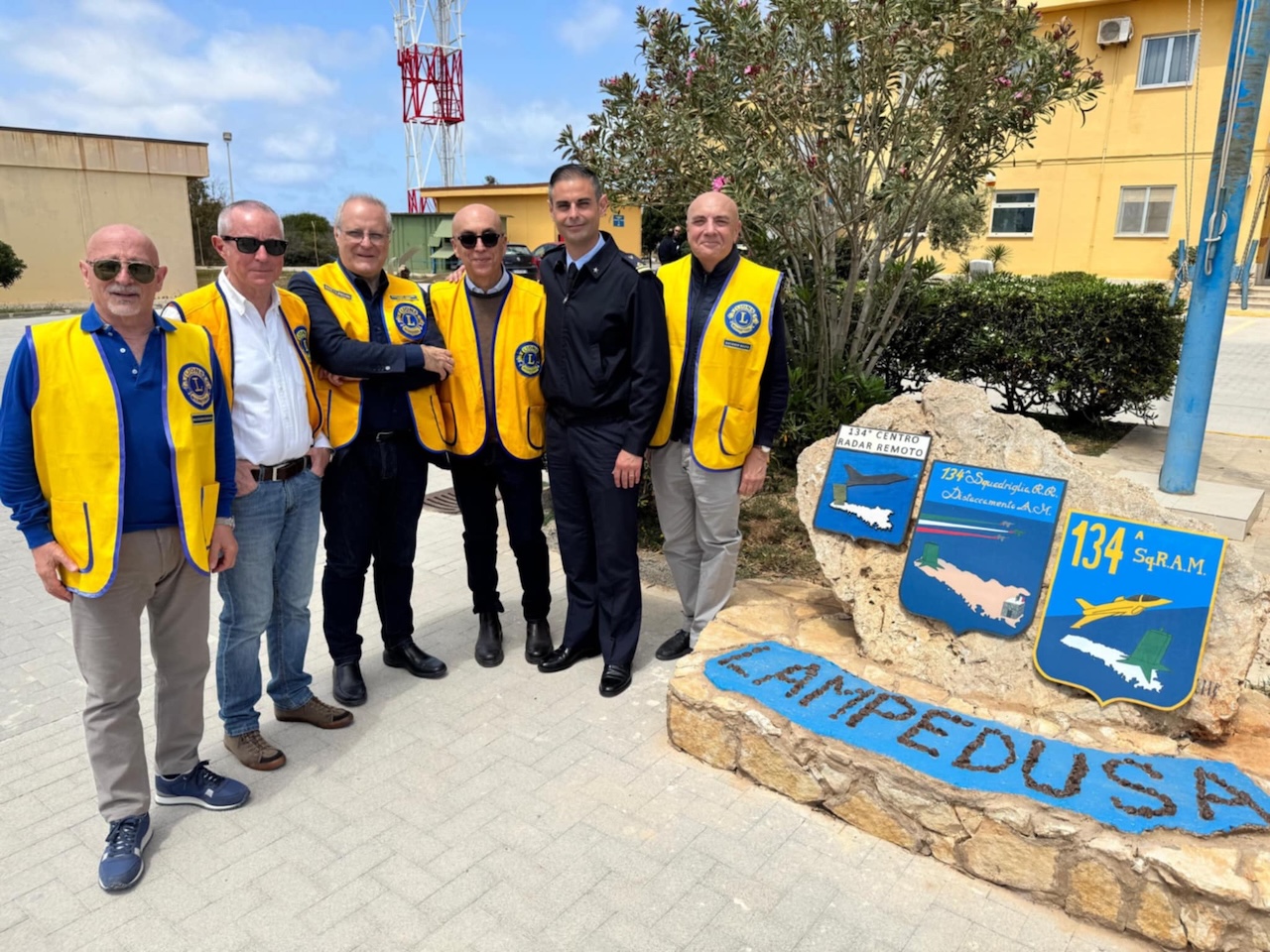 Lions Day a Lampedusa tra salute, inclusione e memoria: oltre 600 screening e un omaggio ai migranti caduti in mare