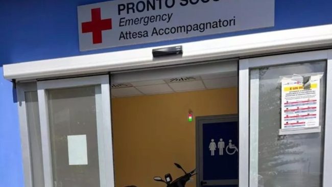 Motorino in sala d’attesa al Pronto Soccorso di Messina. Codacons e Articolo 32 AIDMA in prima linea