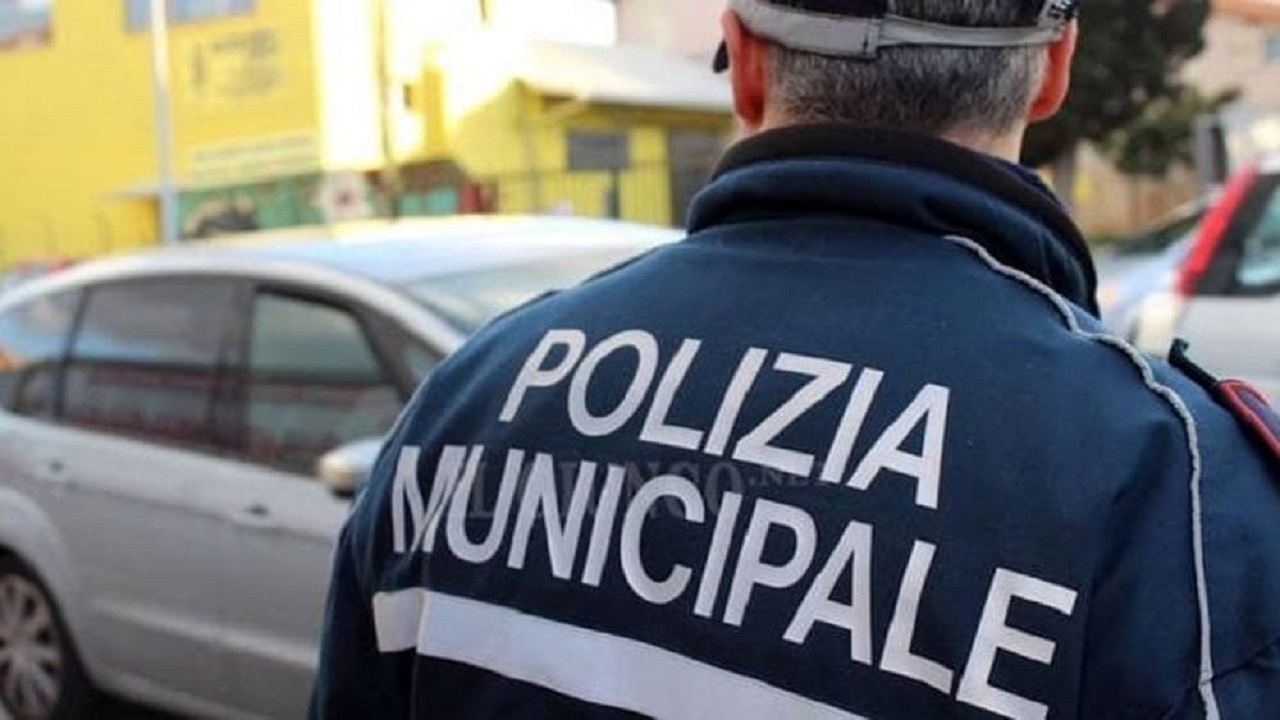 Pub intestati con firme false e infinite irregolarità: due sequestri a Palermo