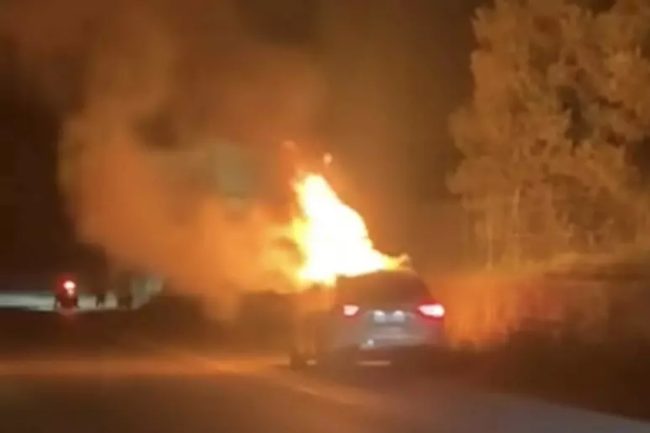 Salvataggio in extremis: automobilista di Misilmeri si allontana appena prima che l’auto prenda fuoco
