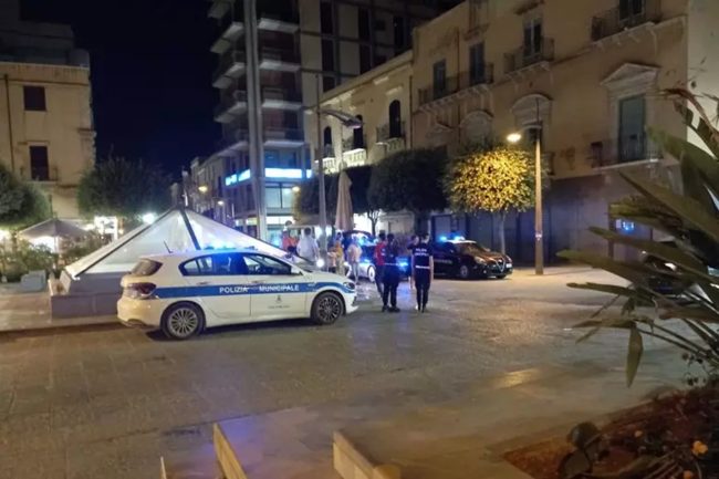 Malamovida a Marsala, scattano i divieti: stretta su alcolici e musica notturna