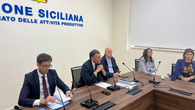 Vertenza Almaviva, Tamajo: “Entro fine estate assunzione per 130 lavoratori”