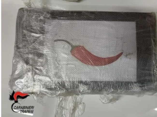 Arrestati due calabresi in trasferta a Trapani con oltre 3 kg di cocaina “al peperoncino”