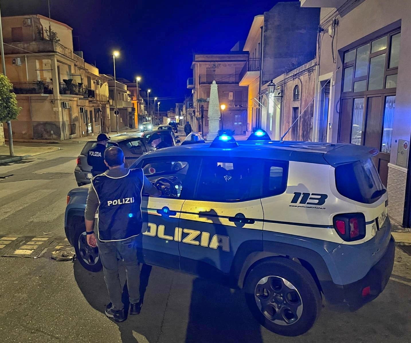 Pachino e Portopalo, controlli straordinari della polizia: 4 denunce