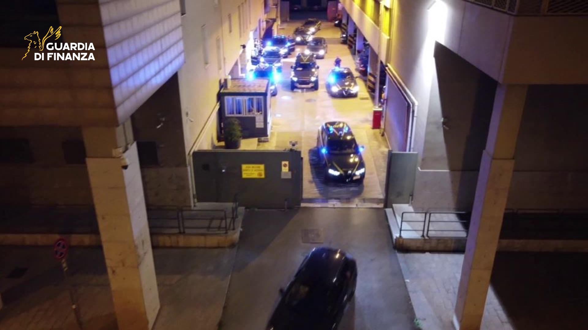 Operazione antidroga a Palermo: arrestati 8 pusher travestiti da rider – VIDEO