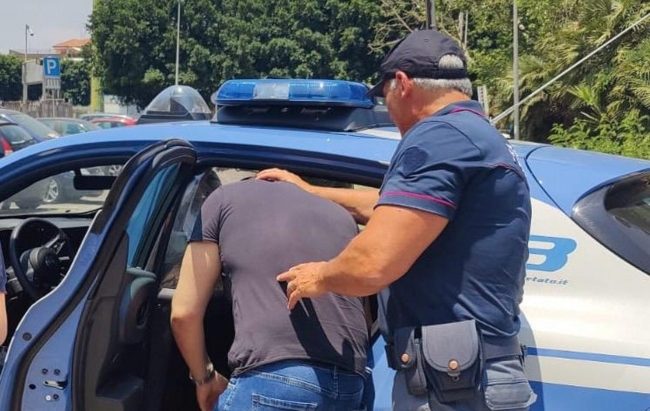 Furto di fari, arrestato un 41enne a Catania