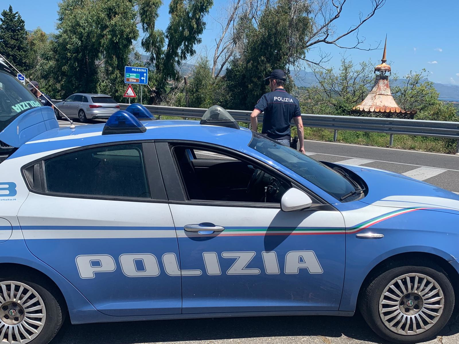 Controlli straordinari della polizia ad Acireale: fioccano multe