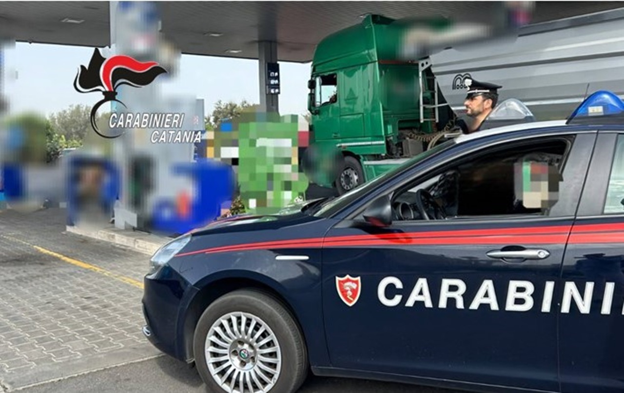 Denunciano una rapina inesistente, ma vengono scoperti e denunciati dai carabinieri