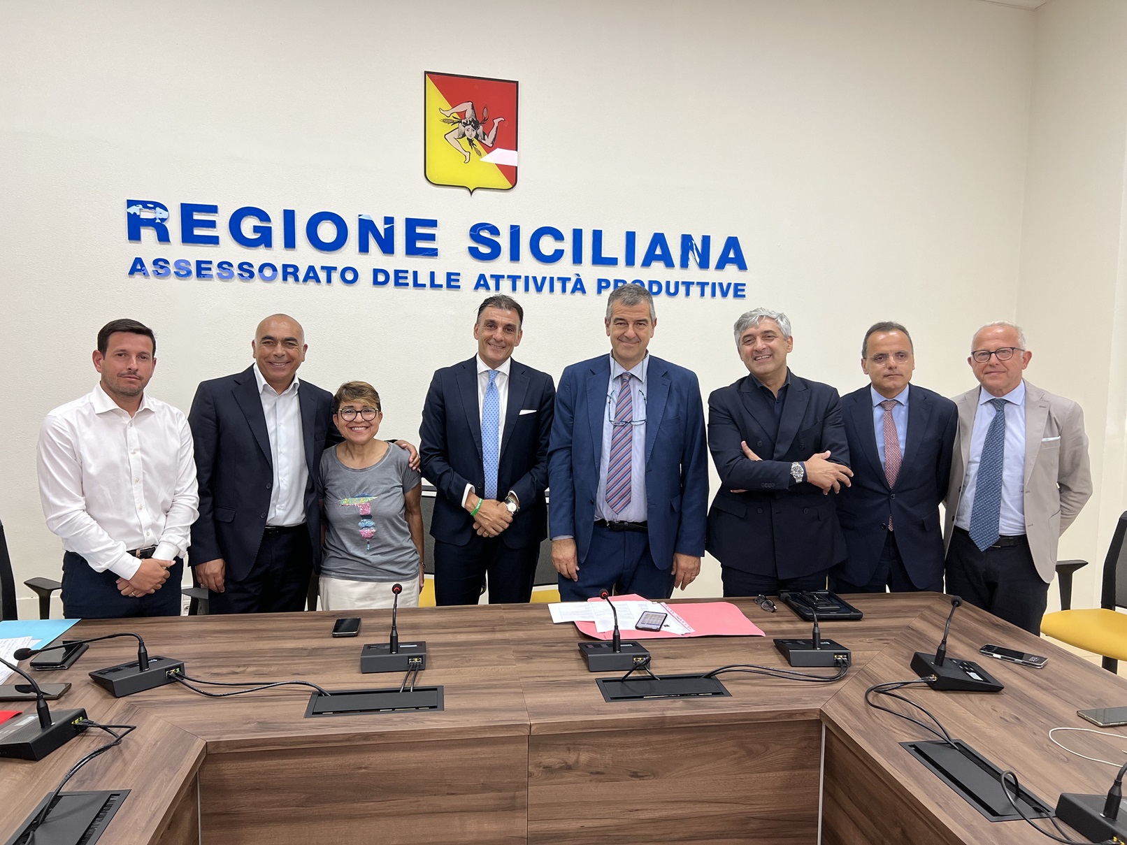 Caronte&Tourist Isole Minori risponde ai sindacati. Tamajo incontra delegazione