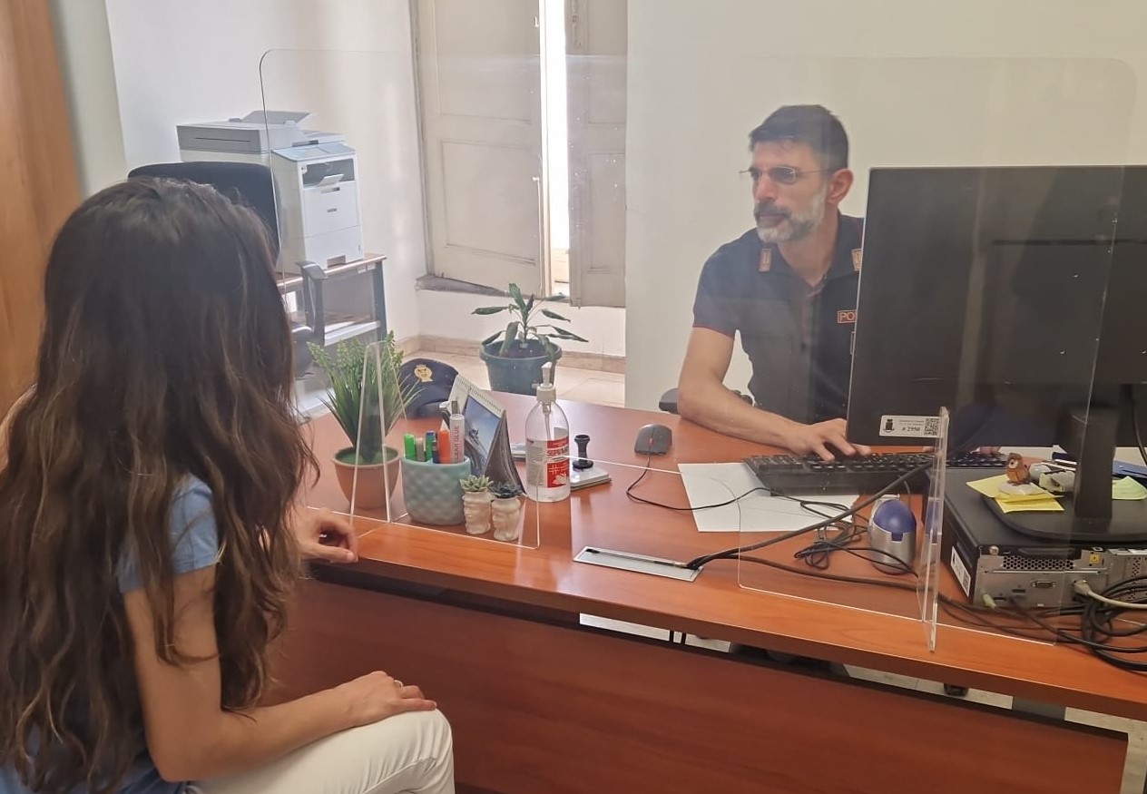 Atti persecutori e violenza nei confronti dell’ex, arrestato un 20enne a Catania
