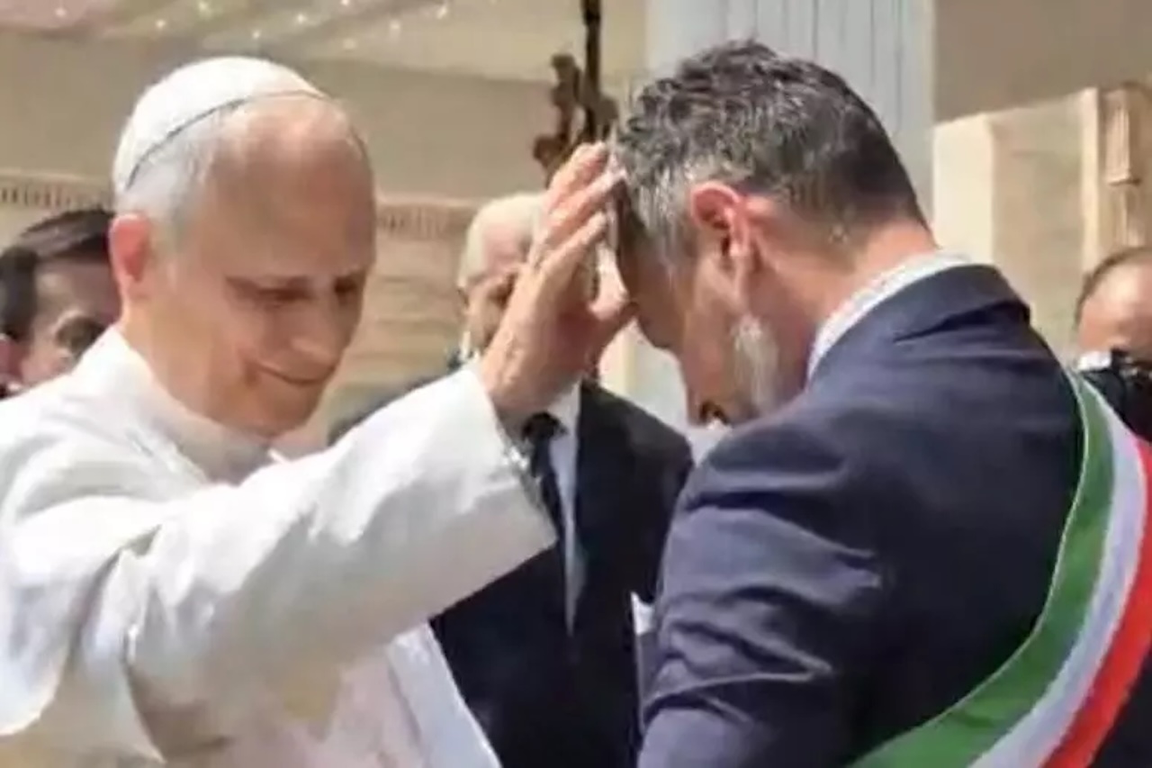 Papa Leone XIV “incontra” la Sicilia: la delegazione di Comitini in Vaticano
