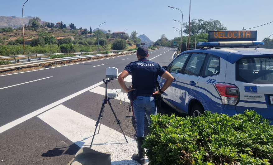 Controlli della Polizia Stradale contro l’eccesso di velocità: mappa, date e sanzioni