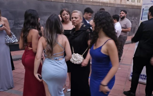 Festa di Fine Anno al “De Felice Giuffrida-Olivetti”: una serata di gioia, eleganza e appartenenza