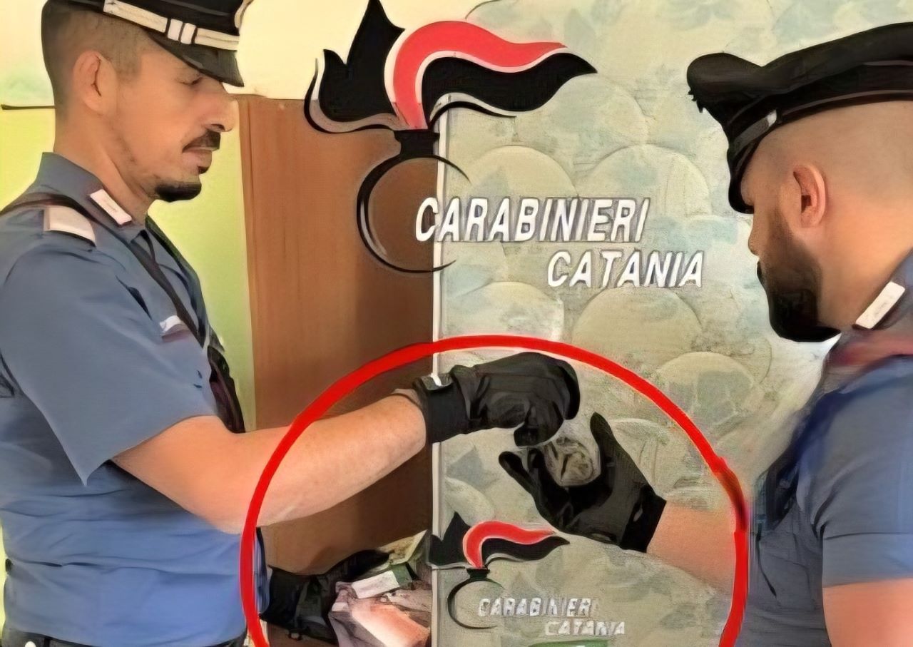 Aci Catena, servizio congiunto dei carabinieri che arrestano uno spacciatore