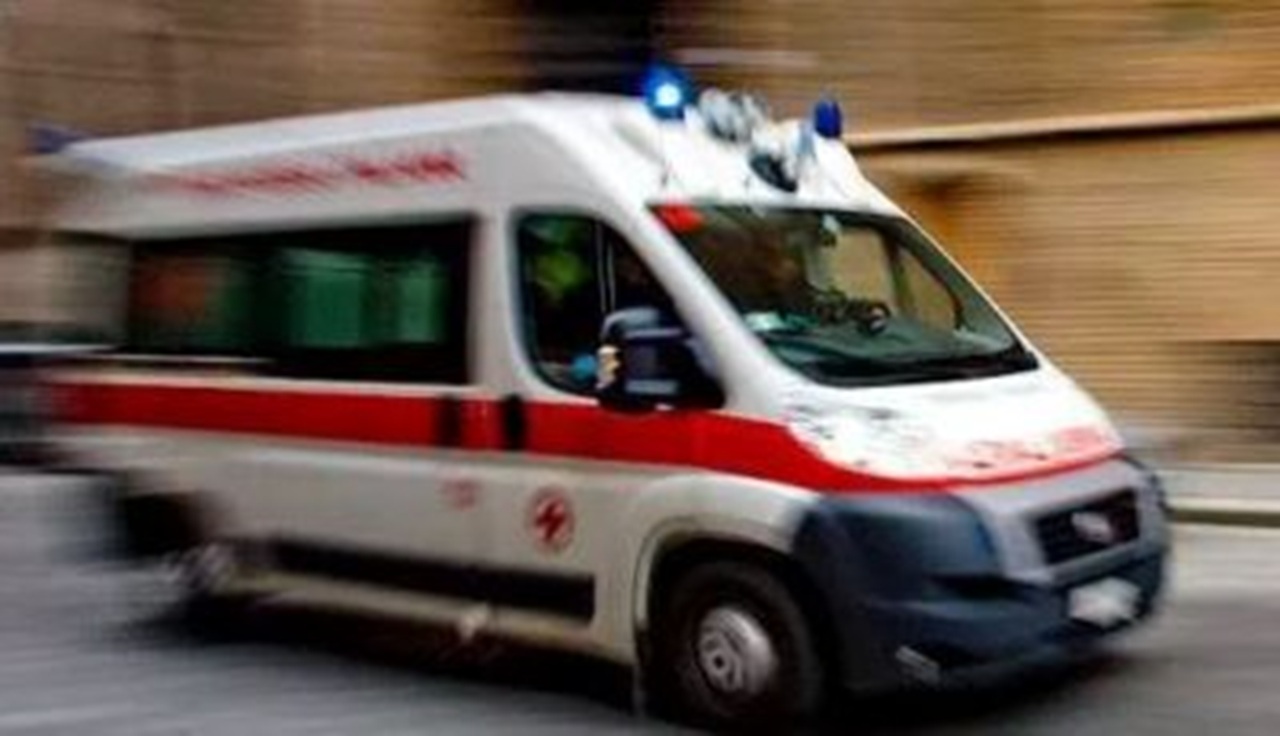 Tragedia a Messina: muore anziano investito da una moto in via Consolare Pompea