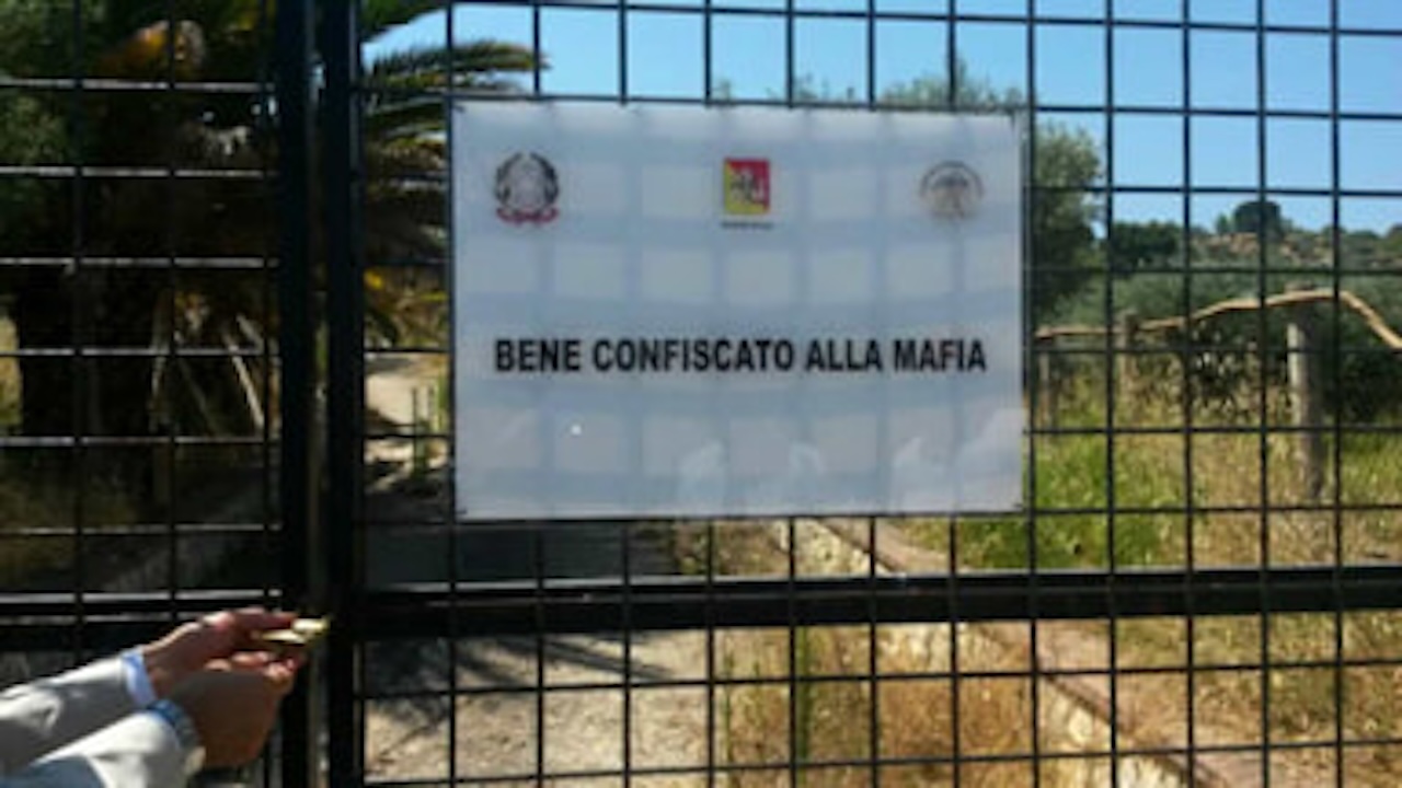 A Catania 35 beni confiscati alla mafia assegnati gratuitamente per progetti sociali, culturali e artistici