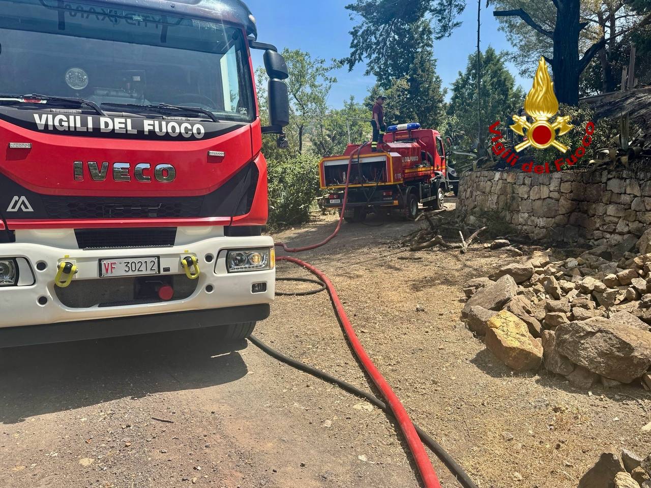 Bronte, un incendio danneggia gravemente un’abitazione in contrada Pomaro