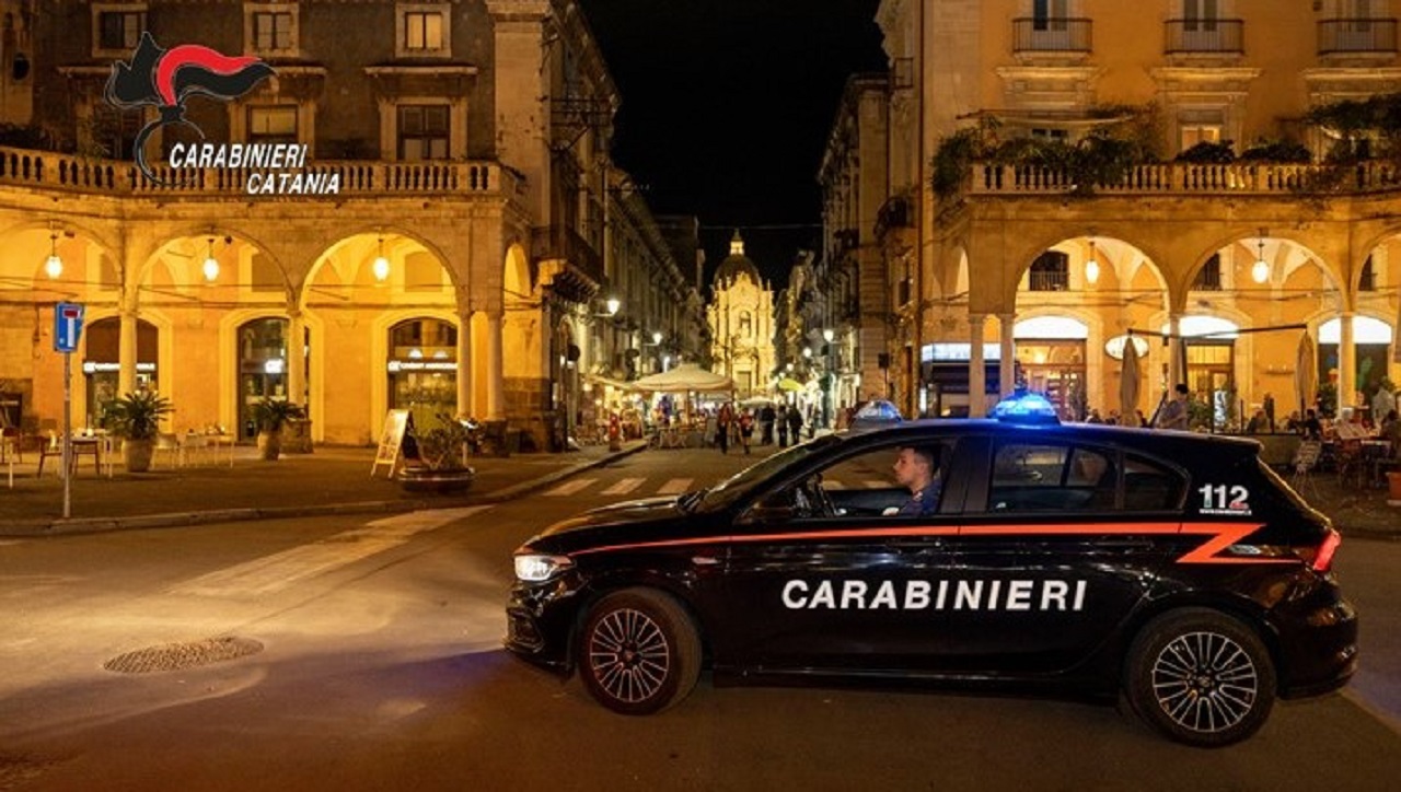 Catania, si rinnovano i controlli dei carabinieri nei pressi del centro storico cittadino