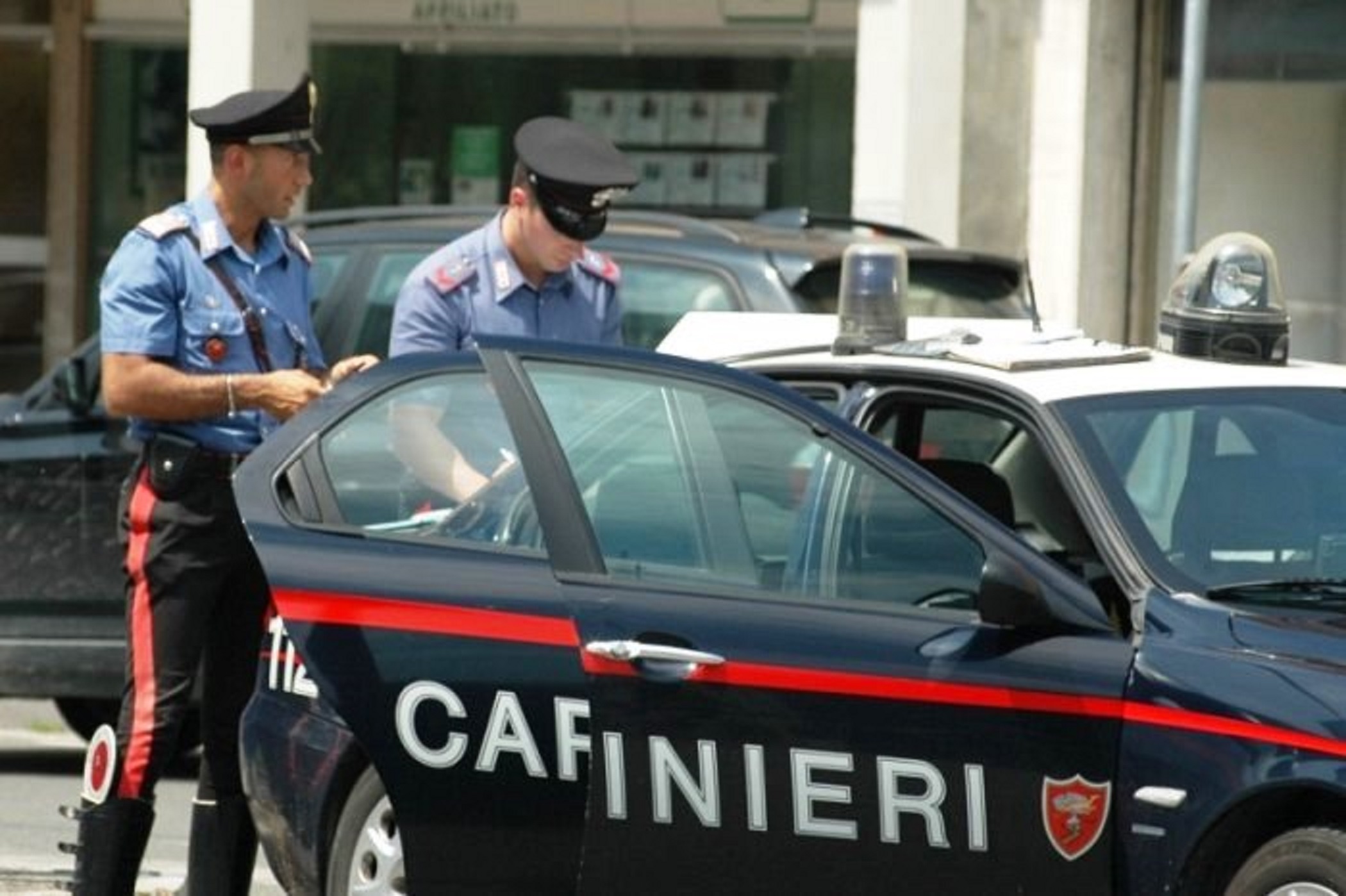 Droga e ricettazione, uomo e donna arrestati a Modica