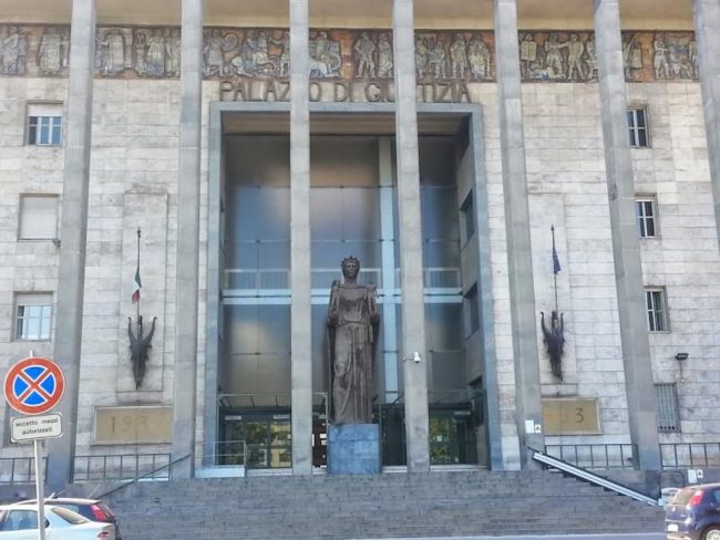 Violenza sessuale su studentesse, la Procura di Catania impugna l’assoluzione del professore: “Processo durato 9 anni, valutazione contraddittoria”