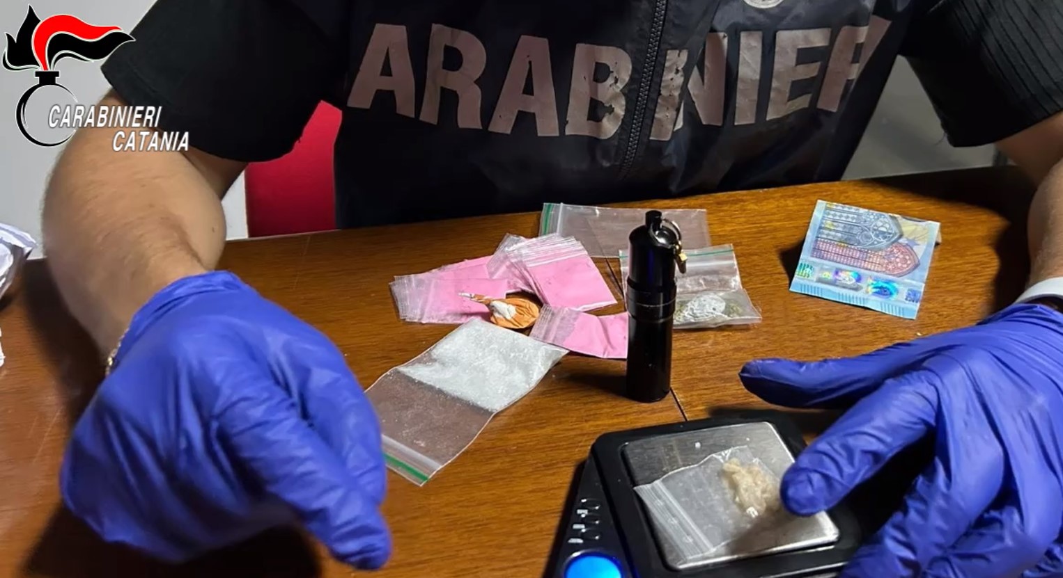 Catania, arrestati 6 pusher delle “discoteche estive” alla Playa