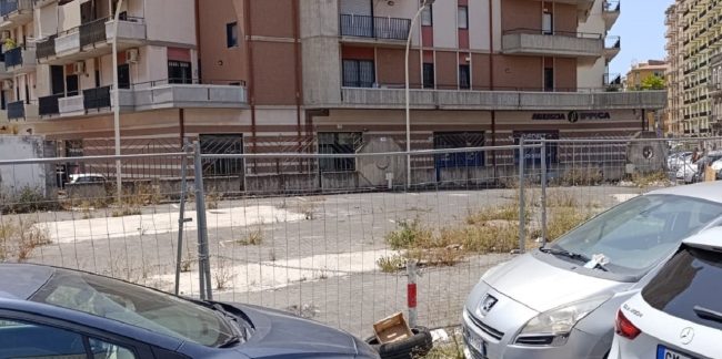 Riqualificare l’ex stazione di servizio in via Renato Imbriani, il “sogno” mai realizzato dei catanesi