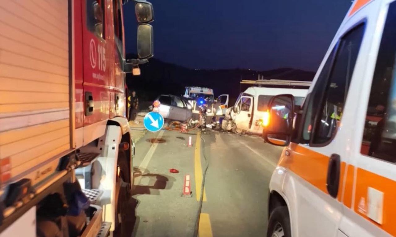 Incidente frontale all’alba a Palagonia: dieci feriti, coinvolti braccianti agricoli