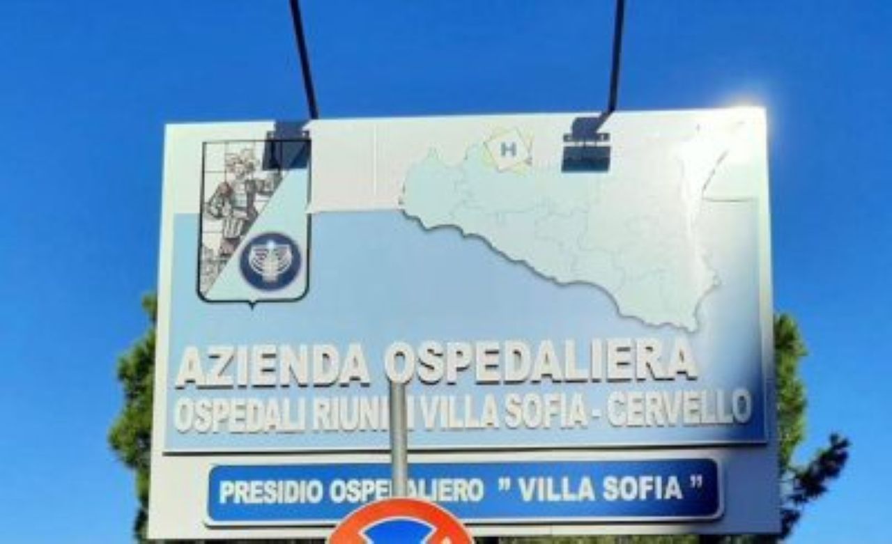 Palermo, fuori strada con lo scooter: 14enne in codice rosso