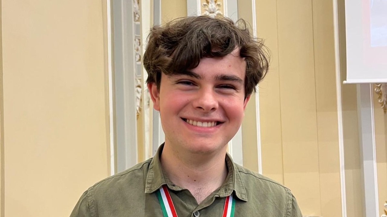 Federico Roccaforte alle Olimpiadi Internazionali della Fisica 2025: orgoglio del “Concetto Marchesi” di Mascalucia