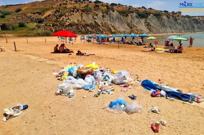 Spiaggia del Caos invasa dai rifiuti: l’allarme di Mareamico