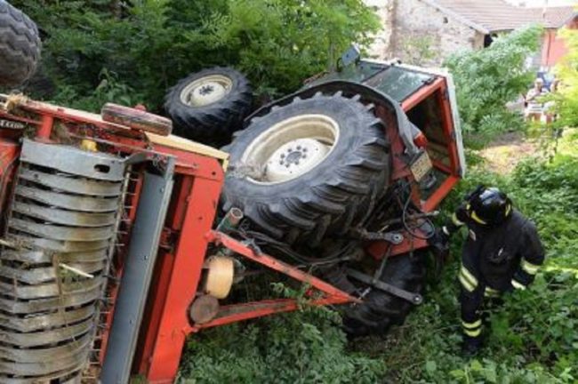 Naro, agricoltore in gravi condizioni per un incidente con il trattore