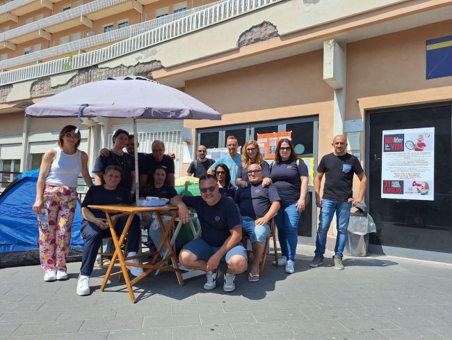 Taormina, genitori in tenda per salvare la Cardiochirurgia Pediatrica: il Codacons lancia un appello
