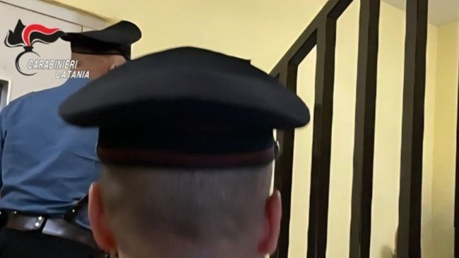 Palagonia, madre denuncia il figlio: arrestato 27enne per tentato furto in casa