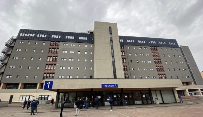 Blitz dei Nas al Policlinico di Catania: sequestrate cartelle cliniche, medici indagati