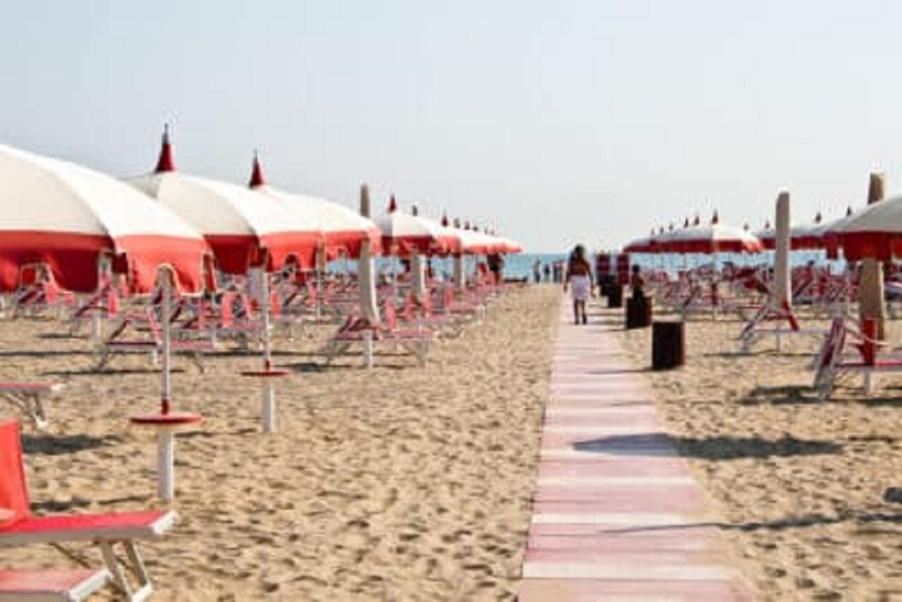 Aumentano i prezzi per andare al mare ma la Sicilia rimane la regione più economica