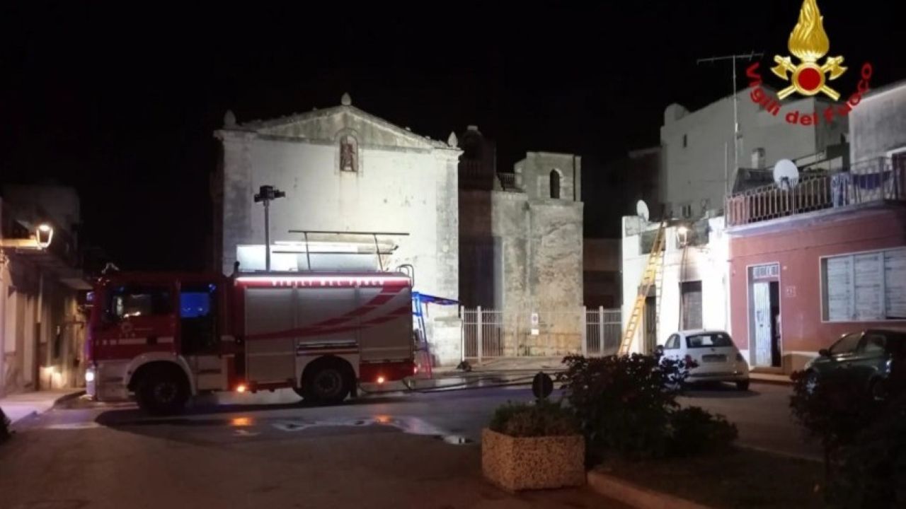 Diede fuoco alla casa uccidendo madre e sorella, dichiarato incapace di intendere e volere