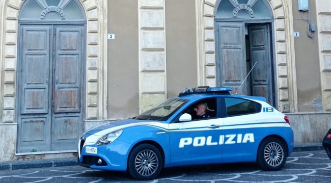 Ragazzina costretta a fumare hashish, violentata e privata del cellulare per non chiedere aiuto: un arresto a Patti