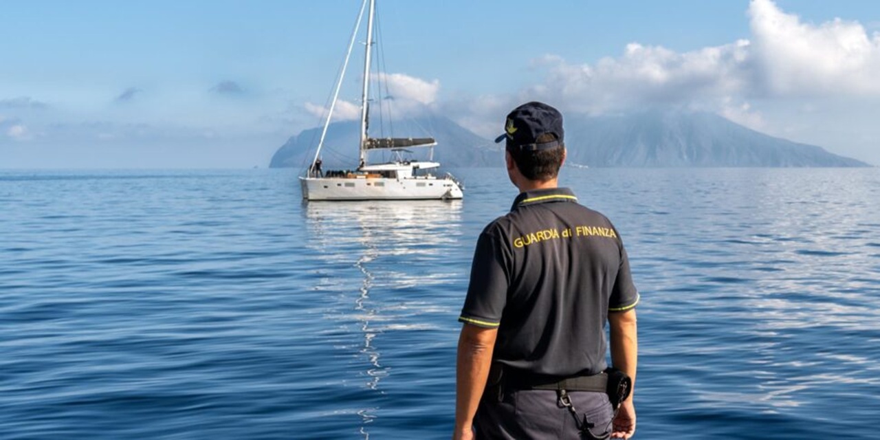 Yacht di lusso con marchio contraffatto: sequestri e indagini a Milazzo