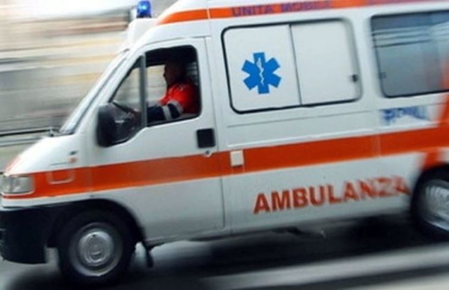 Incidente sulla Statale 118 Agrigento-Raffadali, scontro tra due auto: un ferito grave