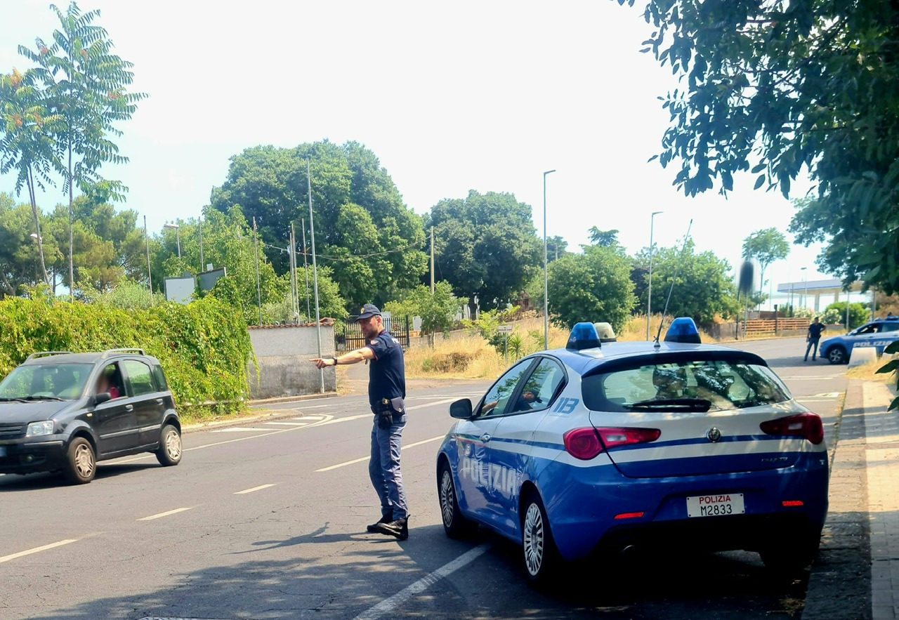 Pattugliamento di strade e piazze, sequestri e sanzioni per 5mila euro a Pedara e Trecastagni
