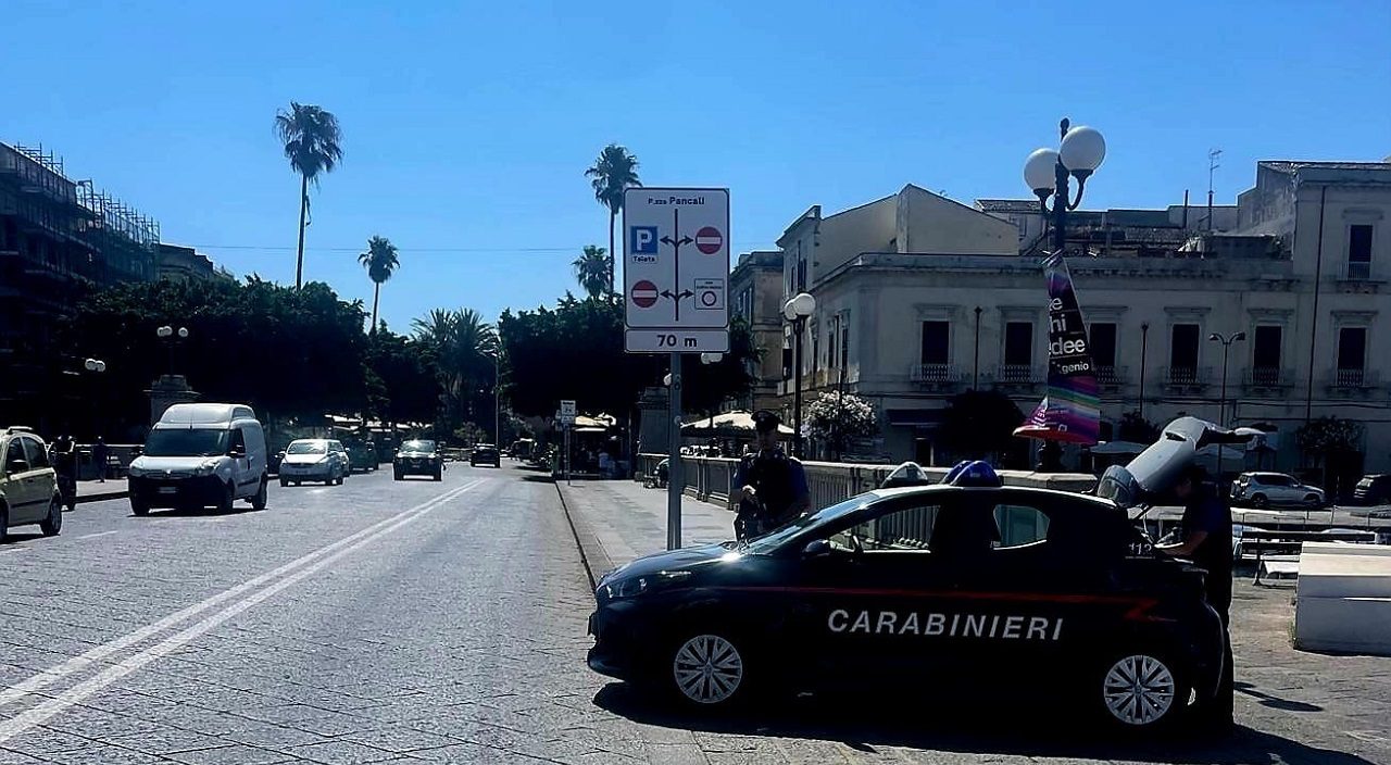 Ortigia, proseguono i controlli dei carabinieri: denunciati due soggetti per porto abusivo di armi