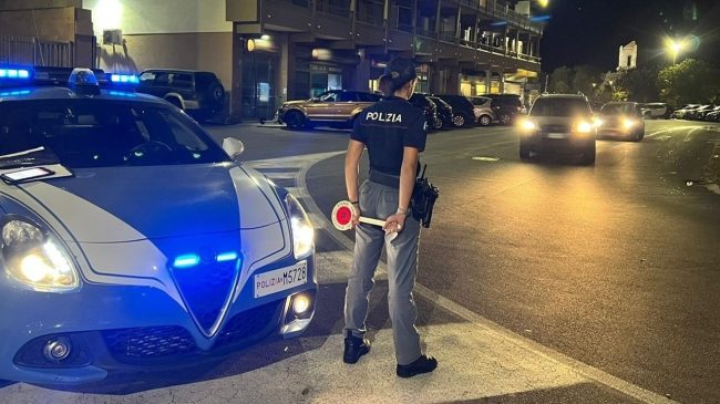 Controlli a Catania, nascondeva la droga in macchina: arrestato 29enne