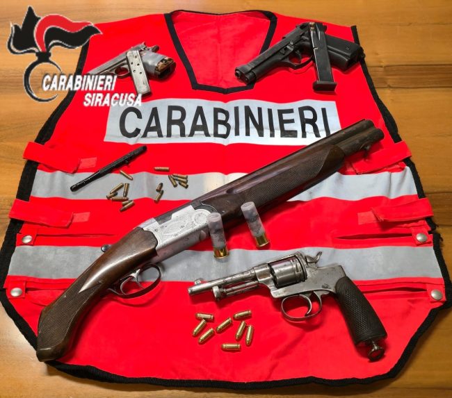 Blitz nelle campagne di Priolo: 7 arresti per armi clandestine. Sequestrato arsenale