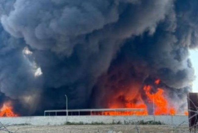Incendio Ecomac ad Augusta, Colianni: “È inaccettabile. Chiederò a Roma regole severe”
