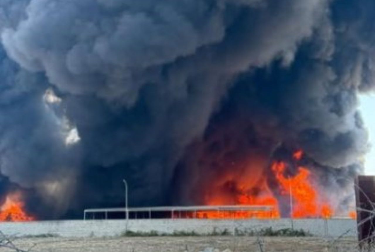 Incendio Ecomac ad Augusta, Colianni: “È inaccettabile. Chiederò a Roma regole severe”