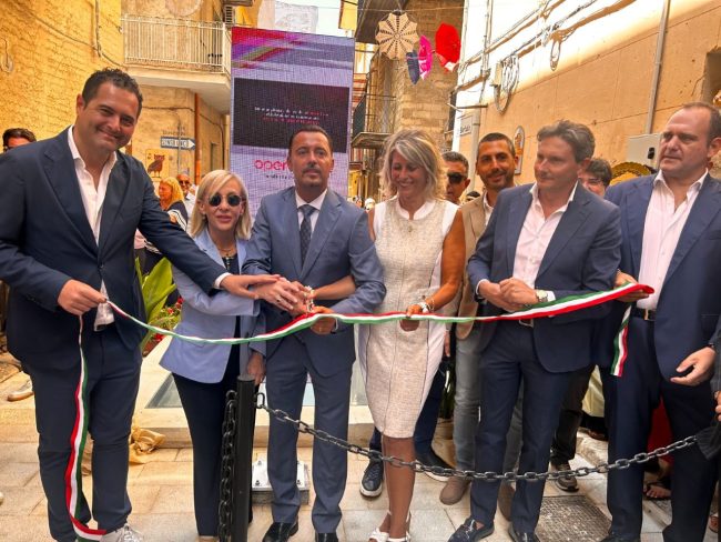 Gela, inaugurato il museo a cielo aperto di via Di Bartolo: scoperta una necropoli greca durante i lavori