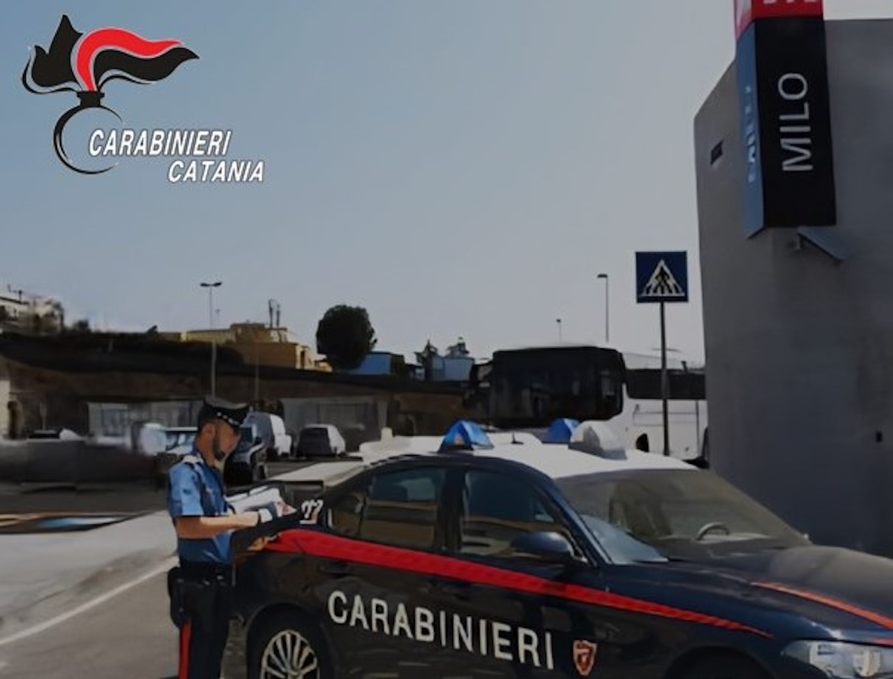 Misterbianco, tenta furto in un container FCE: arrestato 20enne